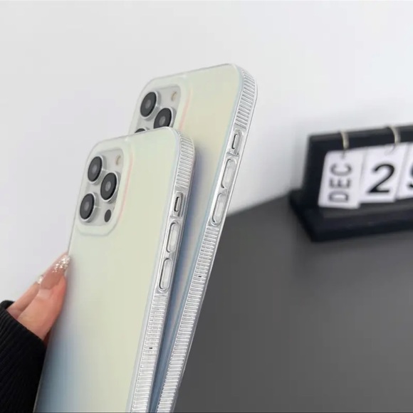 Protective Phone Case metallic silver 15 pro max NWT - Picture 4 of 7